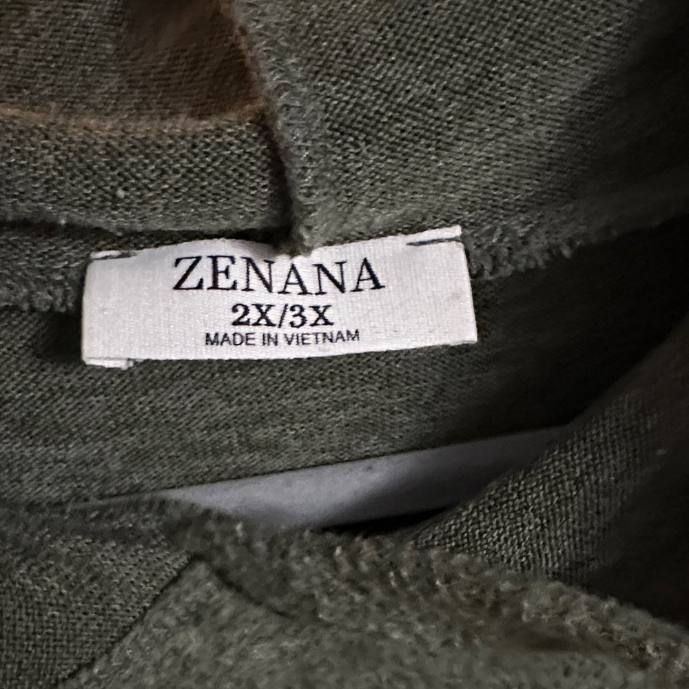 Zenana Olive Green Top with hood.
Super soft